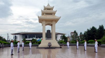 Đài tưởng niệm liệt sĩ Bắc Giang